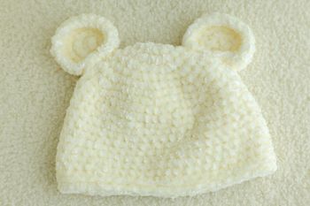 Bonnet bébé crochet fait main – fil velvet – oreilles ours – naissance / 0-3 mois