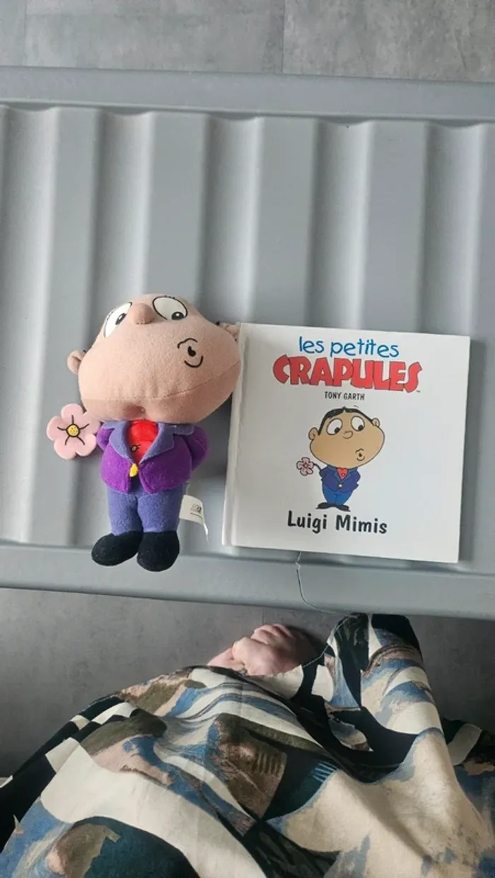 Livre luigi mimis les petites crapules + peluche