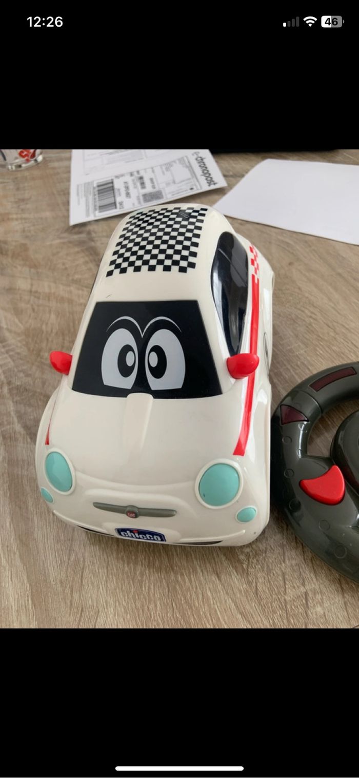 Voiture télécommandée - photo numéro 2
