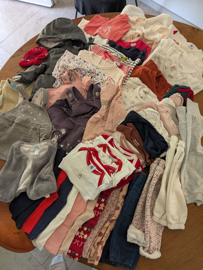 Lot de vêtements - photo numéro 2
