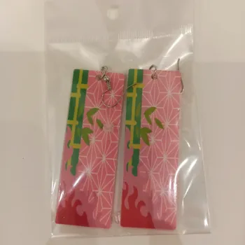Boucles d'oreilles démon Slayer nezuko