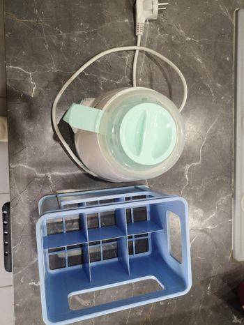 Lot chauffe biberon et range biberon