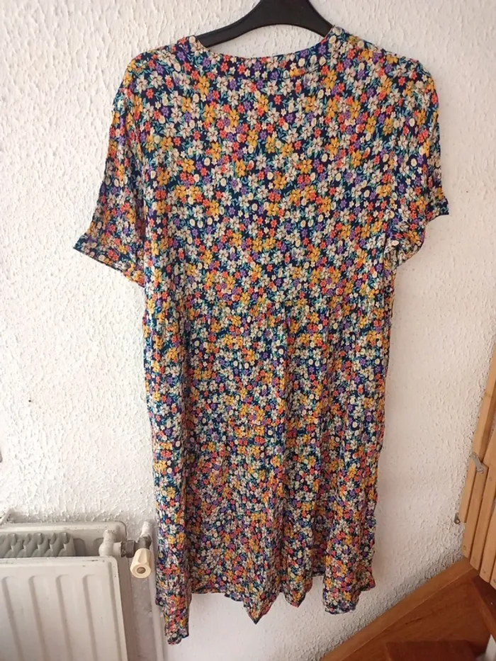 Robe longueur sous genou fleurie - photo numéro 3