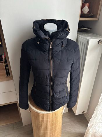 Doudoune Zara bleu marine col haut taille Xs
