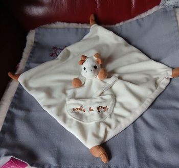 Sophie la Girafe: Doudou plat avec Accroche-tétine