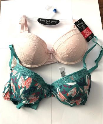 Lot de 2 soutiens gorges 90 B envie de lingerie neuf avec étiquette