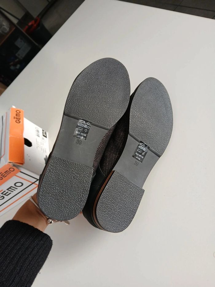 Chaussure noire avec reflets - photo numéro 5