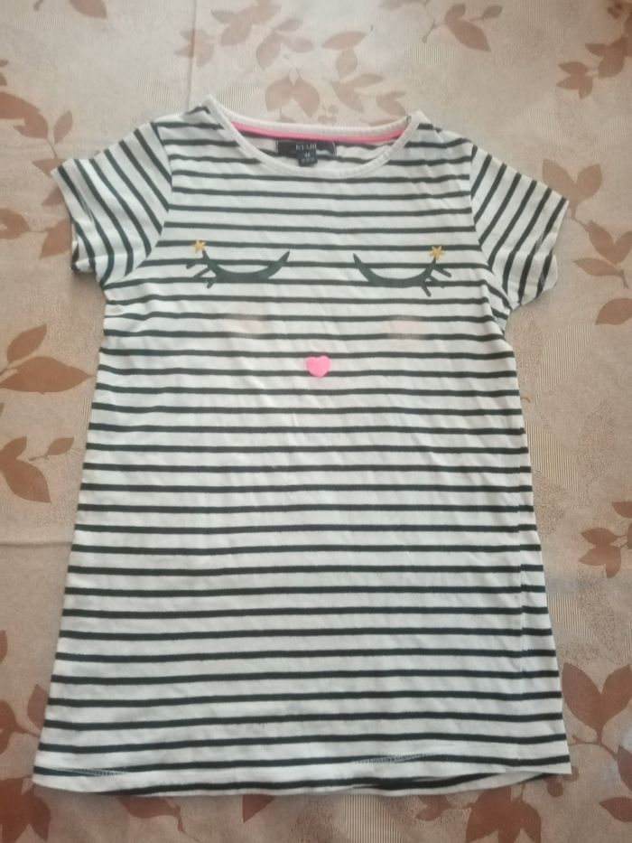 Tee-shirt taille 4ans kiabi