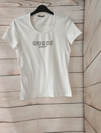 T-shirt Femme GUESS 🤍 Taille S – Blanc avec strass