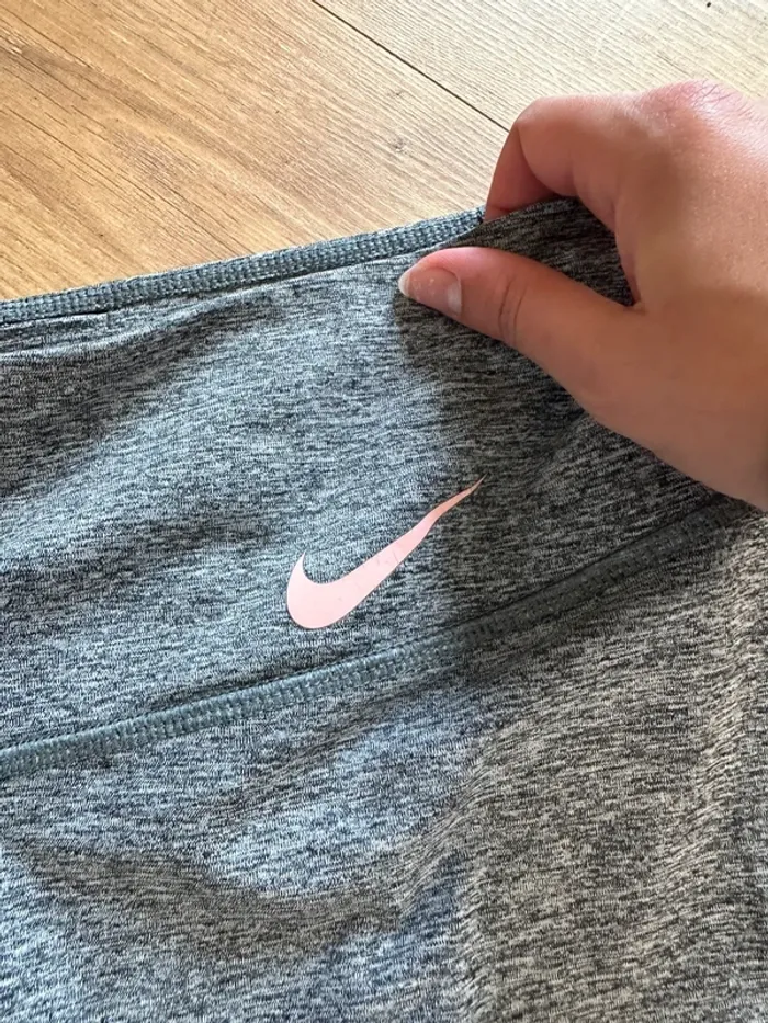 Legging de sport Nike gris taille 38 - photo numéro 3