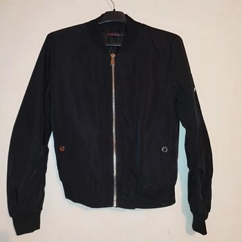Blouson noir