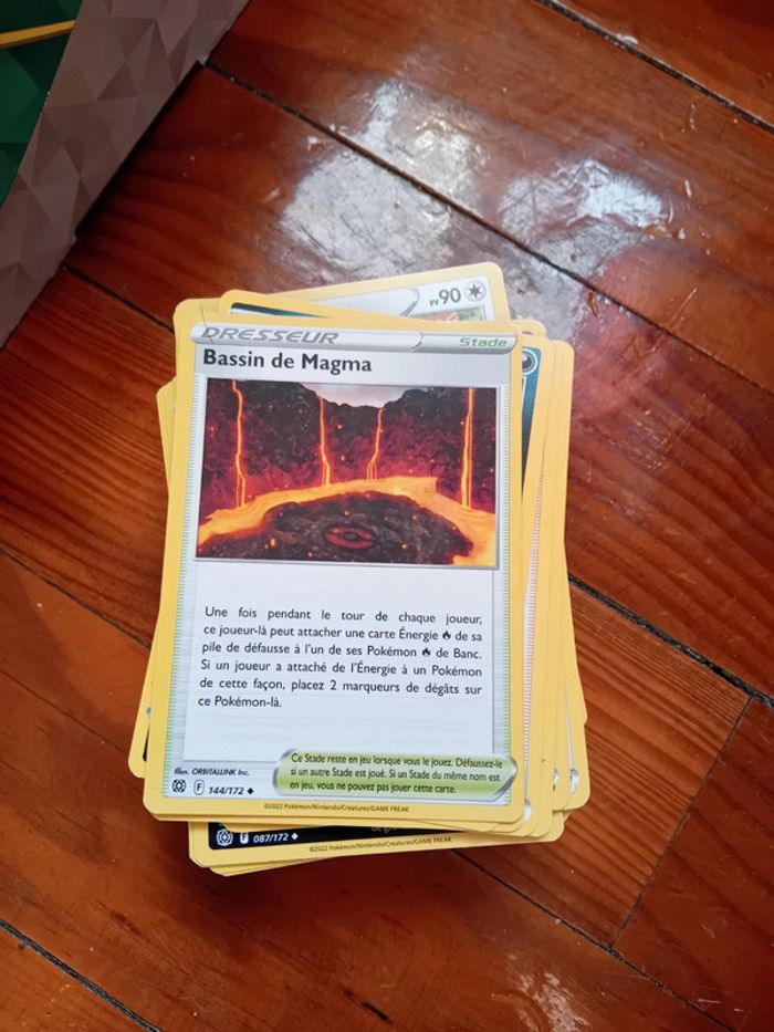 Lot de 60 cartes pokemon stars étincelantes