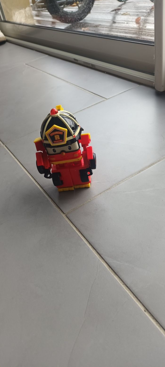 Camion et figurine Robocar - photo numéro 3