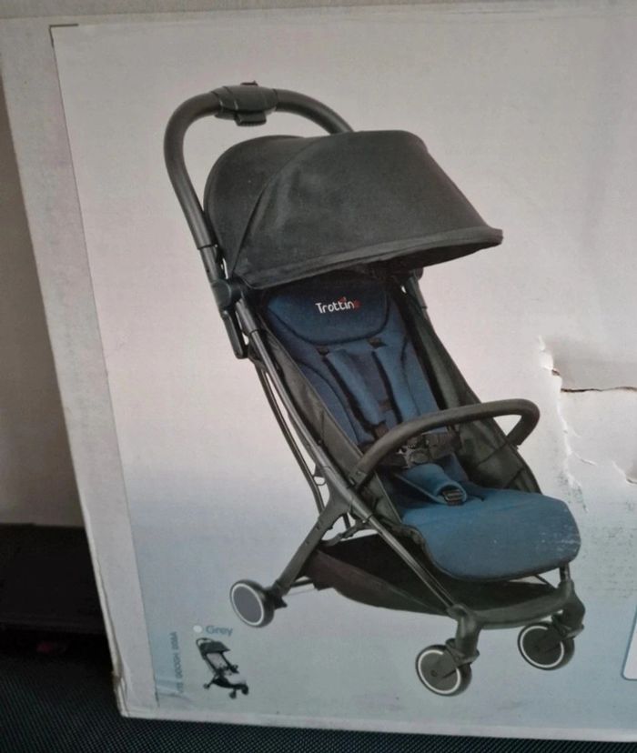 Poussette extra compacte Googoo Neuve - photo numéro 2
