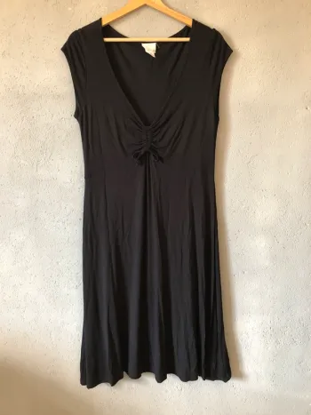 Robe noire taille L 🌻