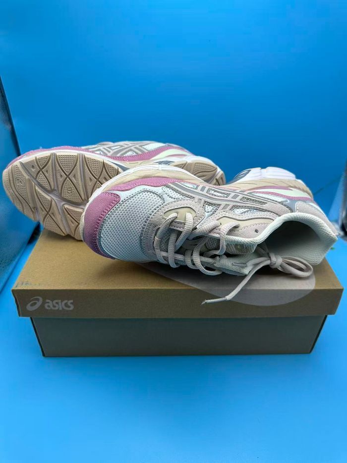 Baskets Asics GEL-NYC roses 40 - photo numéro 2