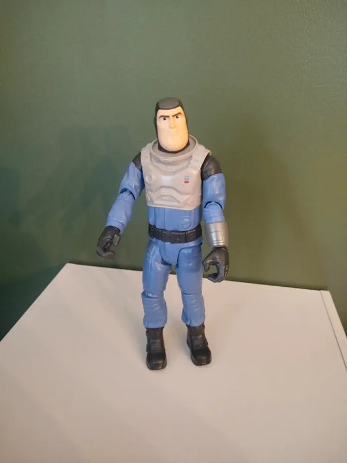 Figurine buzz l éclair
