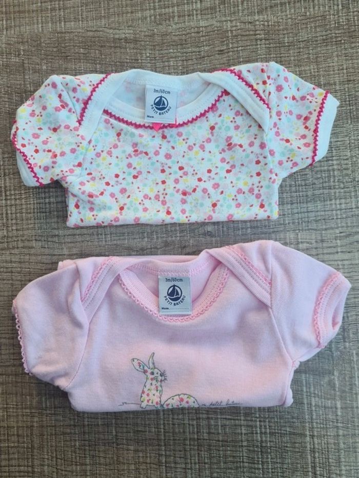 Lot 2 bodys MC Petit Bateau 3 mois - photo numéro 7