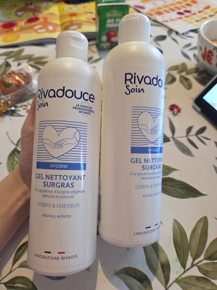 3 grands gel nettoyant surgras corps et cheveux adultes et enfants