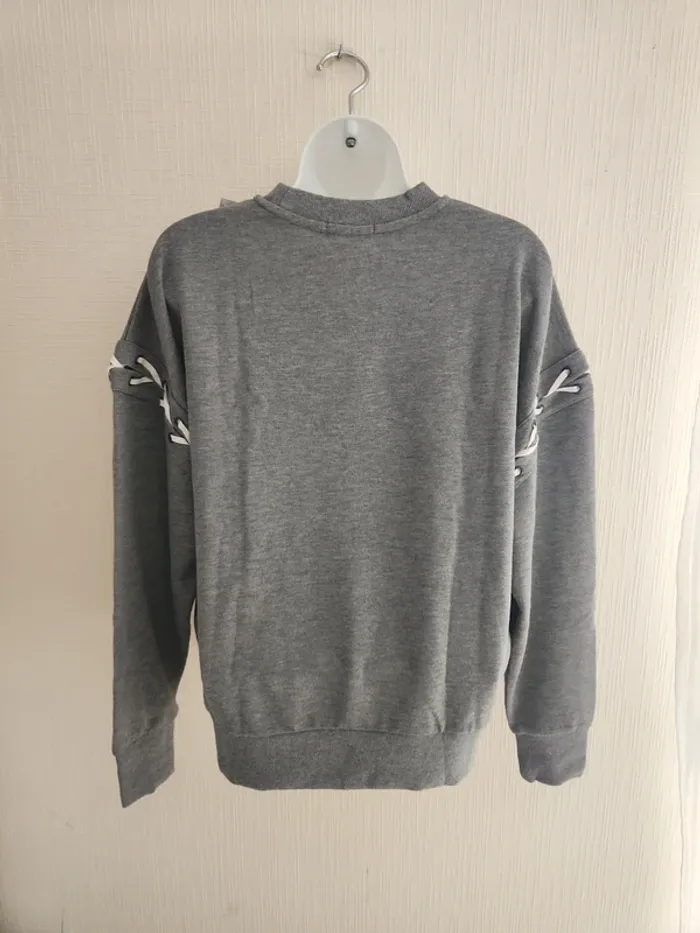 Joli sweat Undiz S oversize gris Girls Gang détails lacet - photo numéro 8