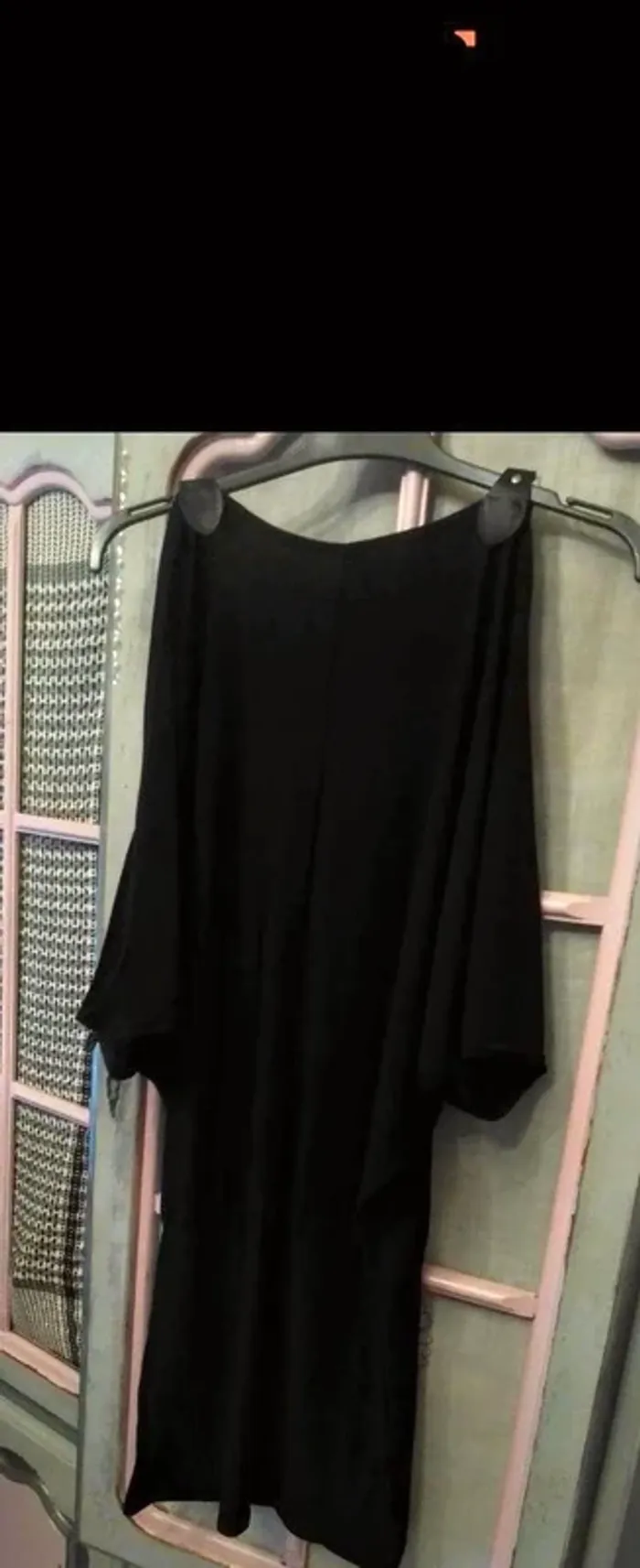 Robe noir manches chauve souris - photo numéro 2