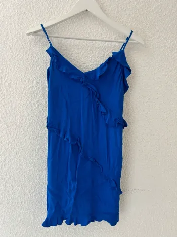 Robe légère à volant bleu