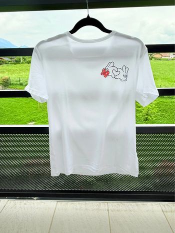 T-shirt motif Minnie et Mickey cœur