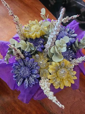 Bouquet de marguerites en cire au parfum Orchidée