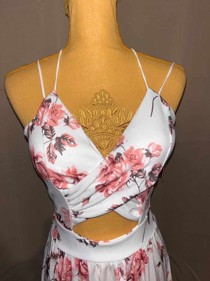 Magnifique robe longue fleurie fendue neuve - photo numéro 4