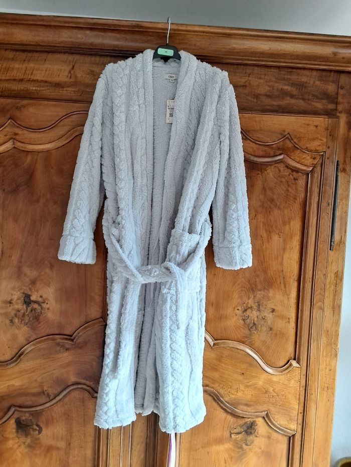 Peignoir taille M Etam neuf - photo numéro 2