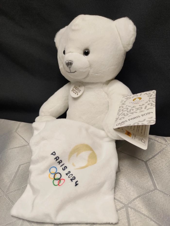 Doudou ours blanc officiel JO Paris 2024 – Collection - photo numéro 3