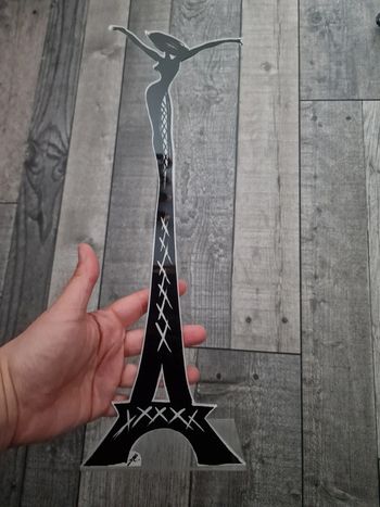 Figurine la petite robe noire