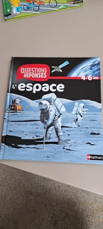 Questions Réponses, 4/6 ans, l espace