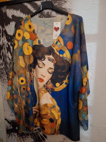 Pull col v tout doux taille 48 new collection 