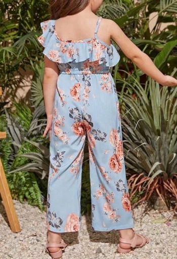 Salopette de fille était