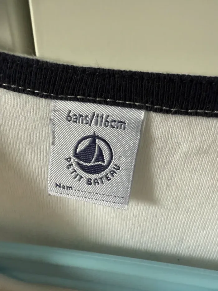 T-shirt petit bateau 6 ans - photo numéro 4