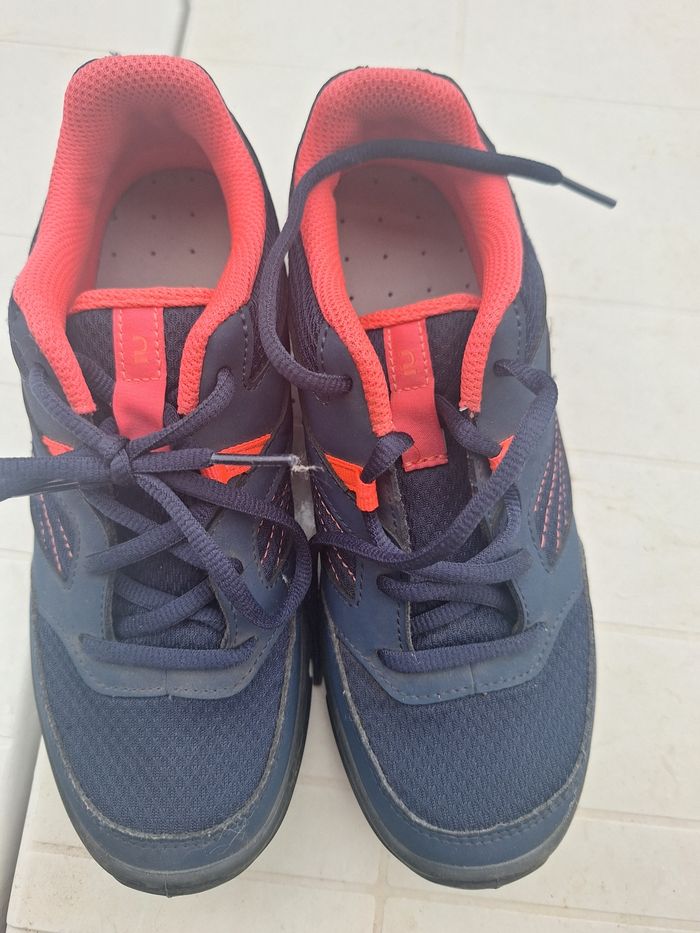 Chaussures de marche file