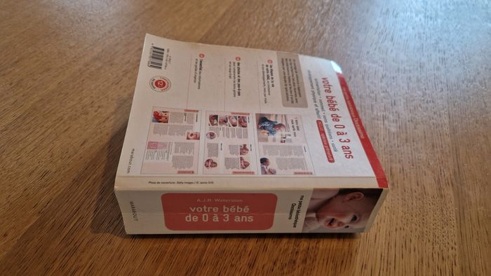 Livre "Votre bébé de 0 à 3 ans"