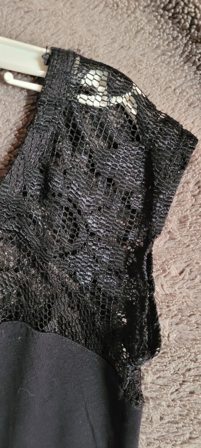 Robe à dentelles - photo numéro 4