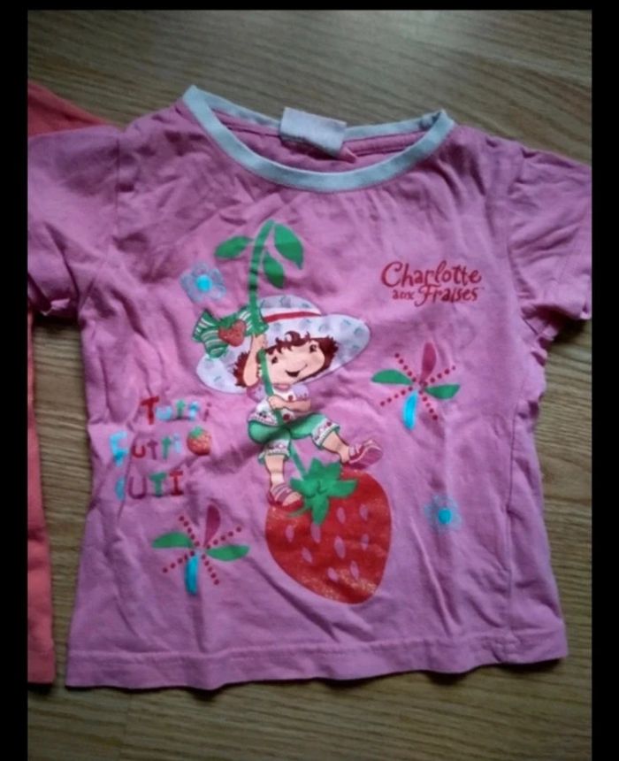 Lot de 9 tee shirt manches courtes. Filles.
Taille 3 ans - photo numéro 8