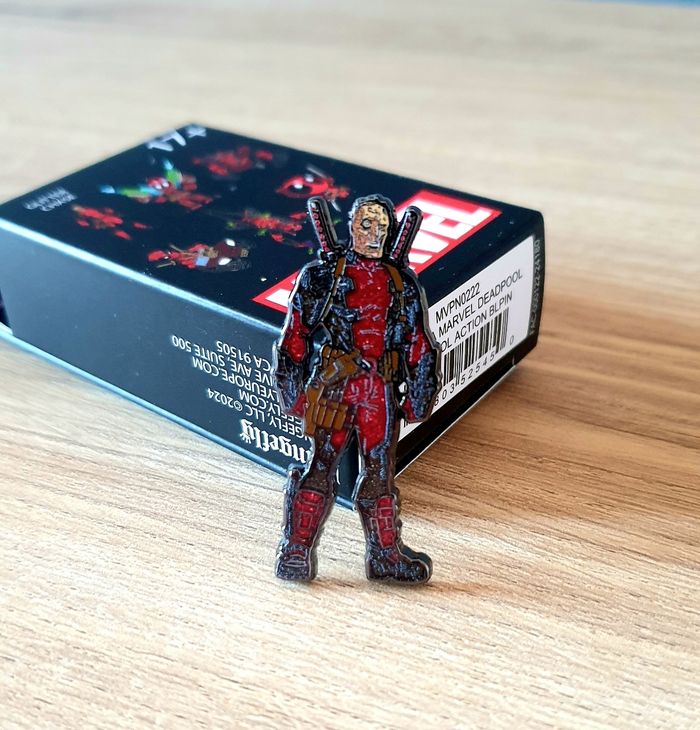 Deadpool pin's broche metal sans masque disney - photo numéro 3