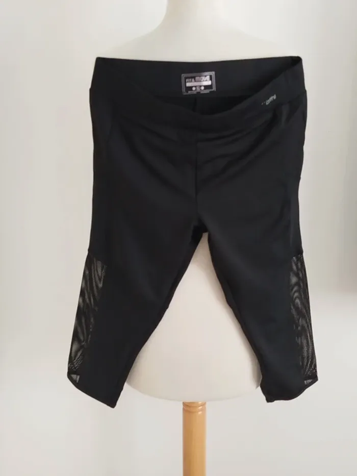 Legging court de sport noir Agora taille 42