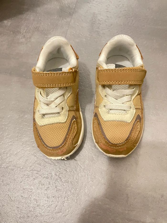 Chaussure garçon taille 23 - photo numéro 2