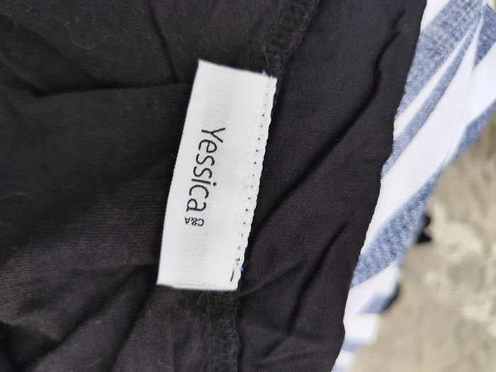 Débardeur haut noir femme taille M C&A avec perles à l'encolure - photo numéro 4