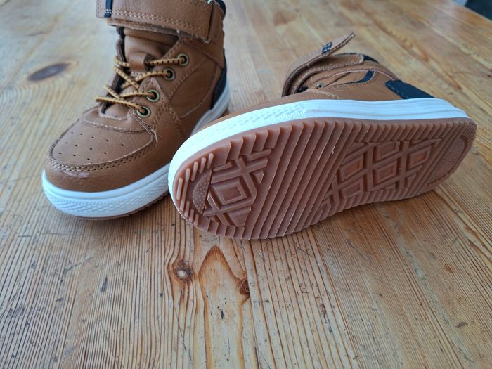 Chaussures taille 26 - photo numéro 3