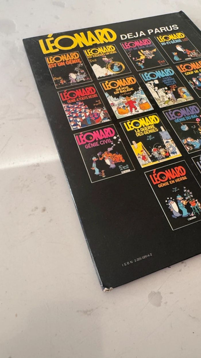 📘 BD Léonard Tome 13 – Génie en herbe Par Turk & De Groot – Éditions Dargaud - photo numéro 3