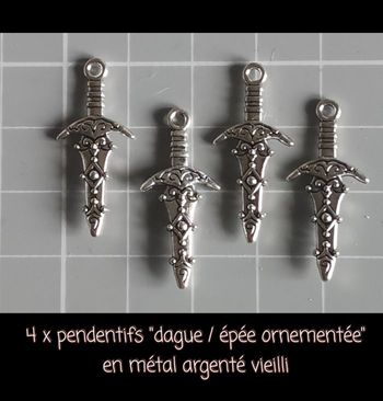 4 x pendentifs "Dague /épée ornementée" en métal argenté vieilli