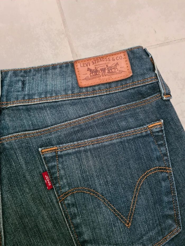 Jean 571 levi's w28 L32 en excellent état - photo numéro 8