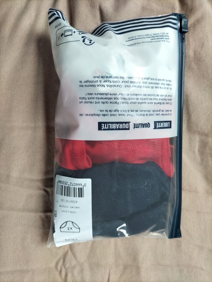 NEUF : lot de 3 slips Petit Bateau - photo numéro 2