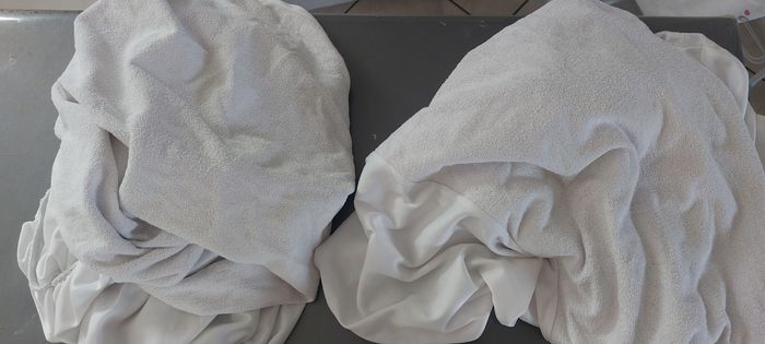Draps housse et alèse lit bébé - photo numéro 2